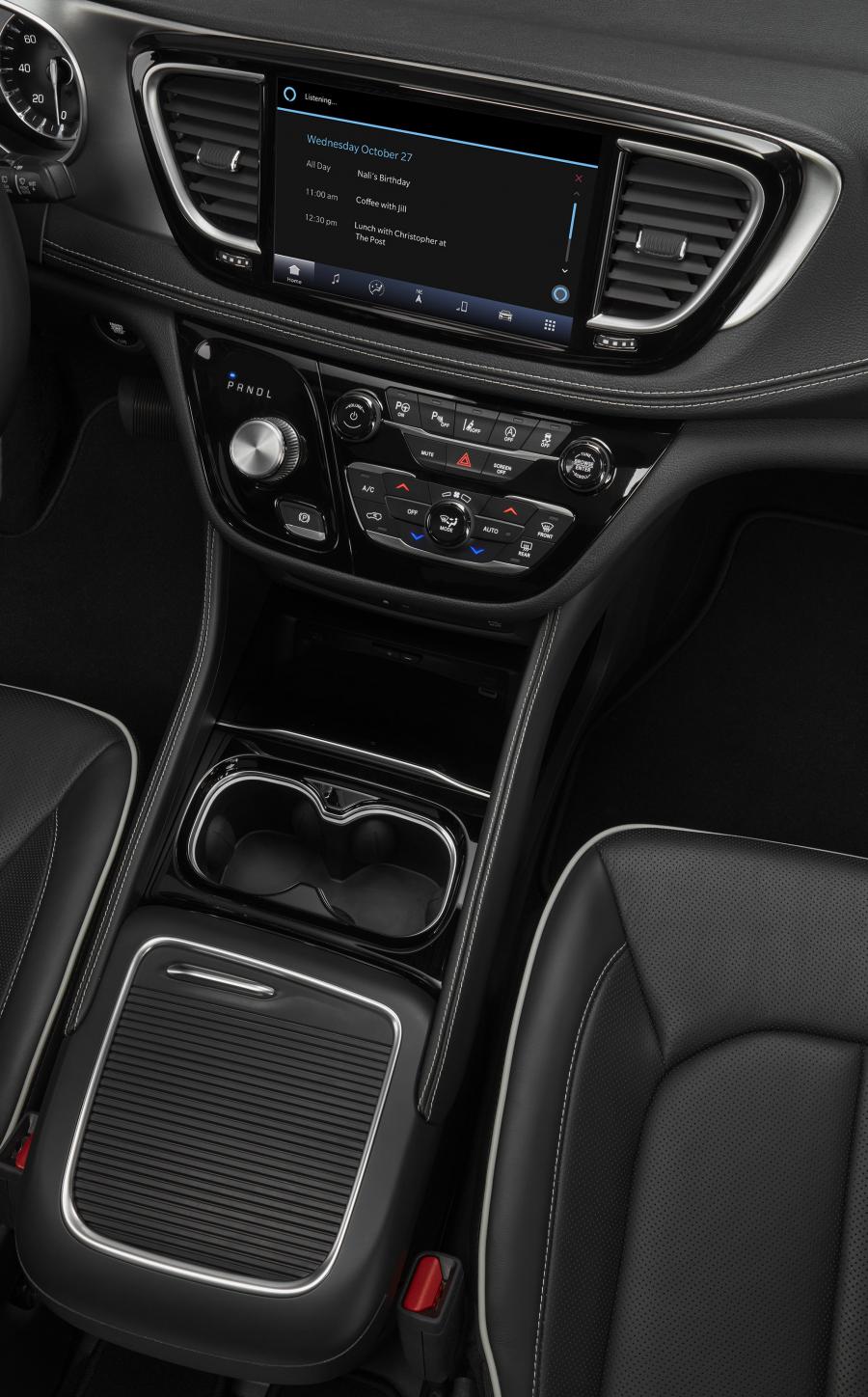 Детали интерьера Chrysler Pacifica Limited S Appearance Package AWD (RU) 2020 года  (фото 62 из 70)